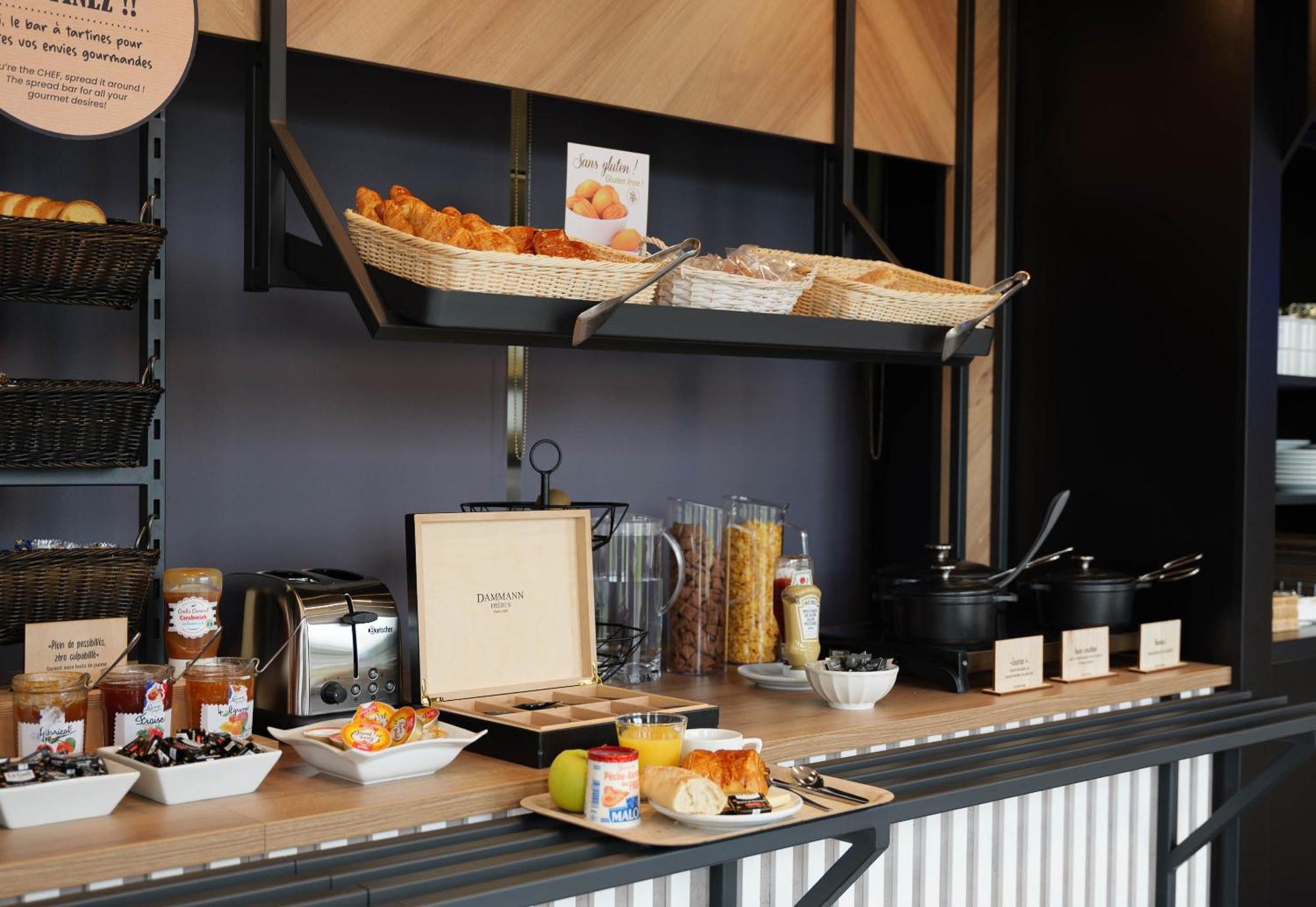 B&B Hotel Compiegne 토우로트 외부 사진